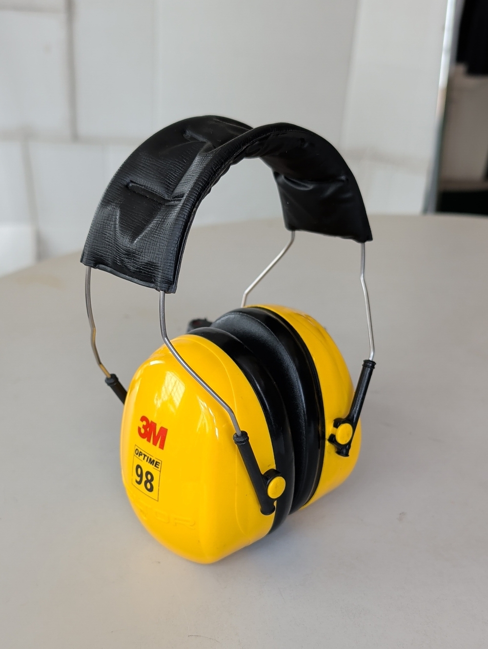 3M Optime 98 Peltor Yellow Over-Ear Hearing Protection Headphones  Earmuffs
